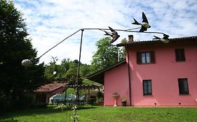 Cascina nel bosco